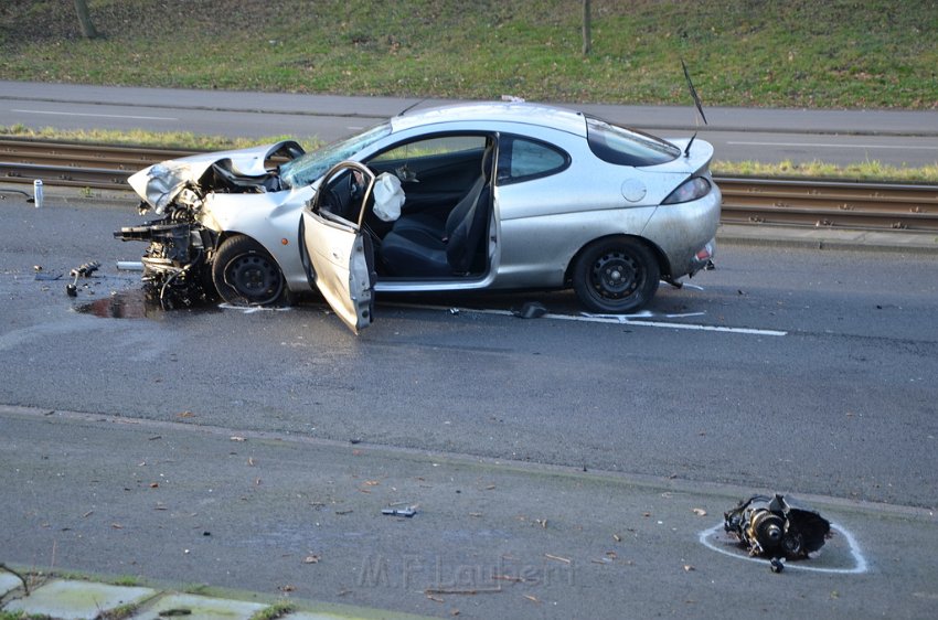 VU PKW Baum Koeln Muelheim Pfaelzischer Ring P072.JPG